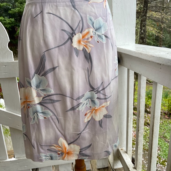 Tommy Bahama Silk Floral Skirt 6 FREE SHIP - Picture 3 of 4